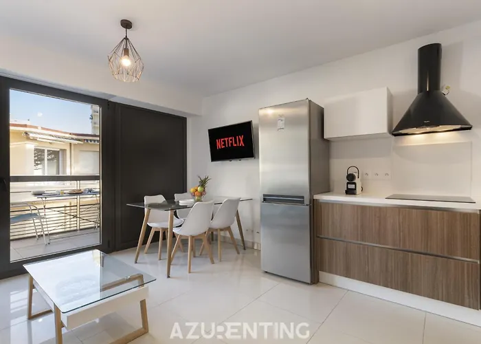 Azurenting - T2 Front De Mer - Clim - Parking * Antibes